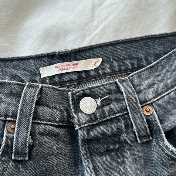 Levi Wedgie Fit Straight Women’s Jeans 25 - Picture 6 of 9